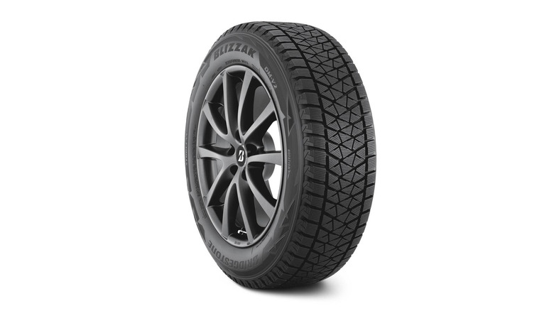 Bridgestone Blizzak DM-V2 winter tire