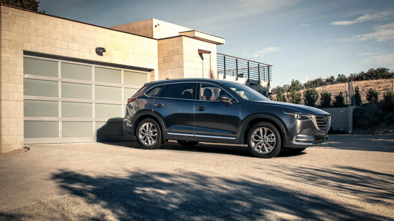 2018 Mazda CX-9 parked