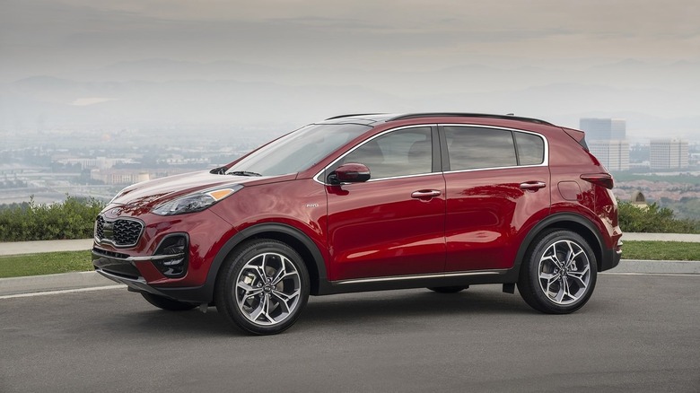 2021 Kia Sportage profile