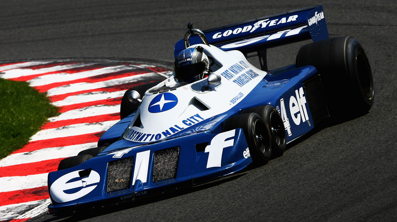 Tyrrell P34 on track