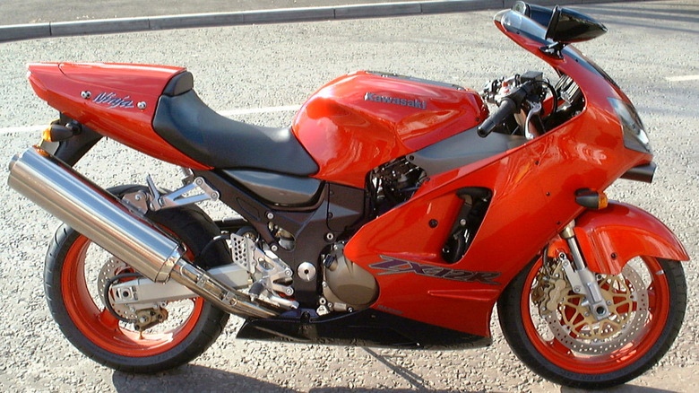 A red Kawasaki ZX-12R in a parking lot
