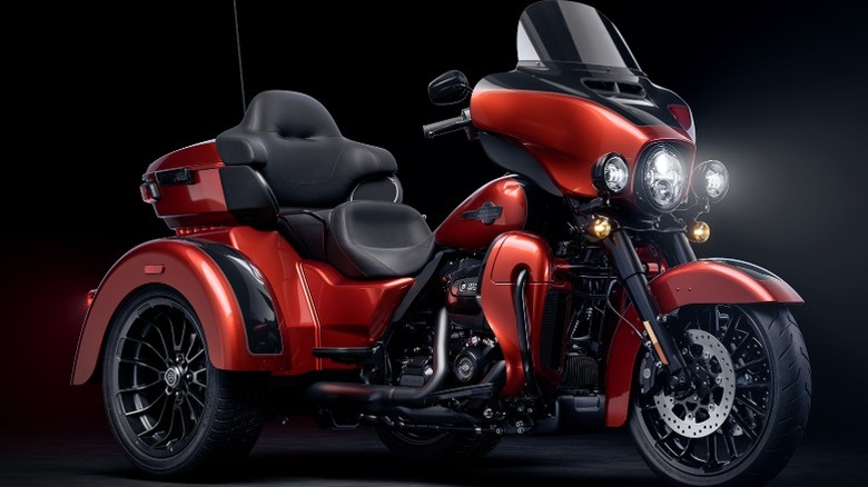 Studio photo of Red Harley-Davidson Tri-Glide Ultra