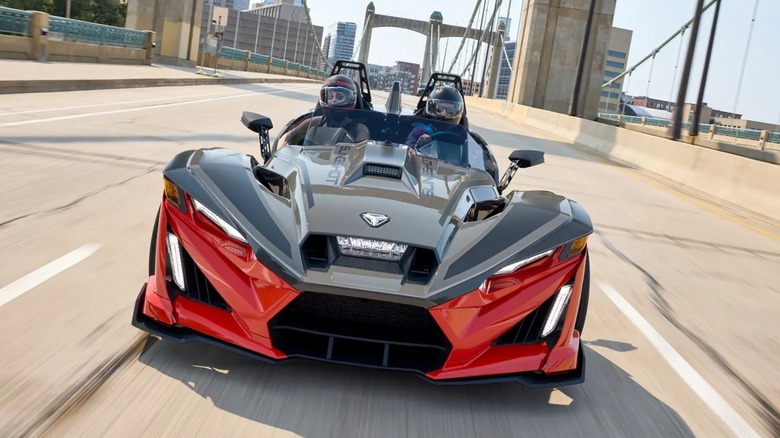 Front view of Polaris Slingshot R on the road