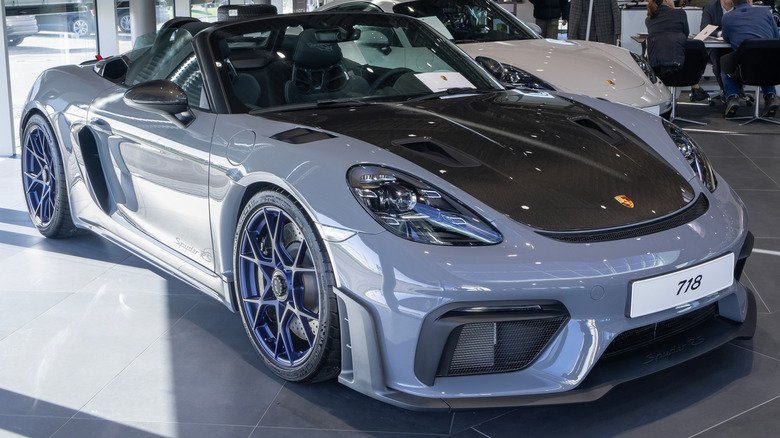 2023 Porsche 718 Spyder RS