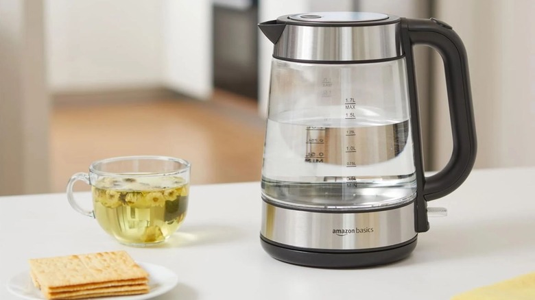 Amazon Basics Electric Kettle on kitchen island