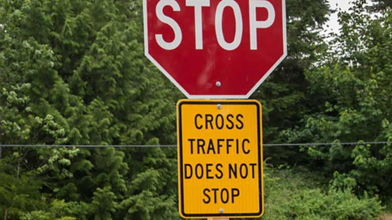Cross traffic does not stop sign