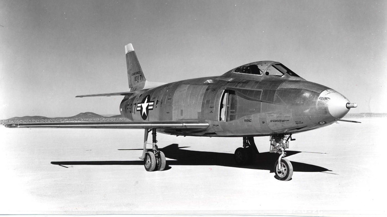 YF-92 resting on the ground