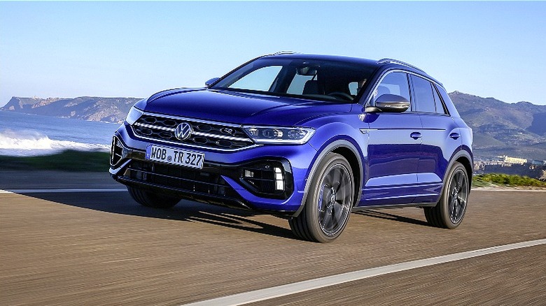 Volkswagen T-Roc R in blue