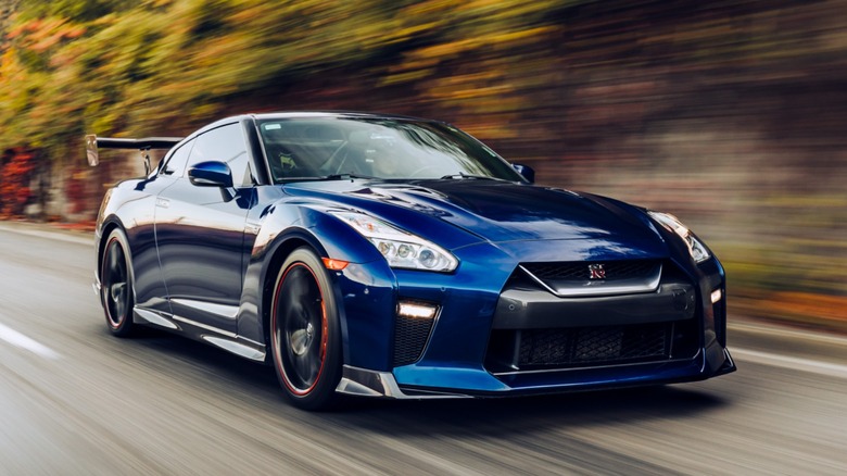 Nissan GT-R