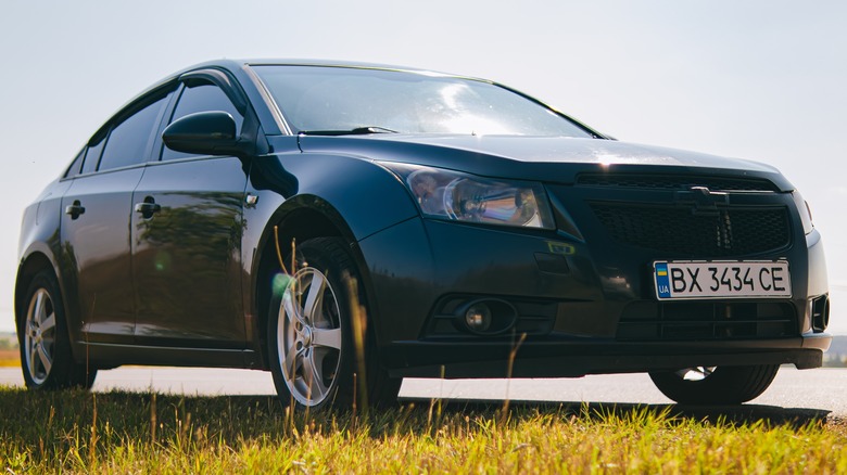 Chevrolet Cruze grass