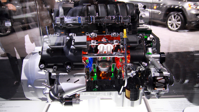 A clear view of the 5.7L HEMI V8 engine on display