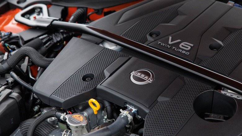Nissan VQ V6 engine bay