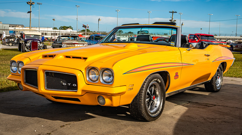1971 Pontiac GTO The Judge Convertible at car show
