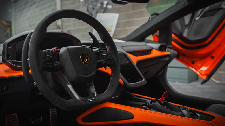 Lamborghini Revuelto interior