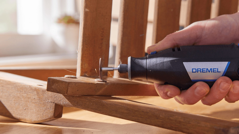 A Dremel 3100 Rotary Tool used in a woodworking project.
