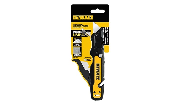 A DEWALT Push & Flip Folding Utility with Bladest, DWHT10992