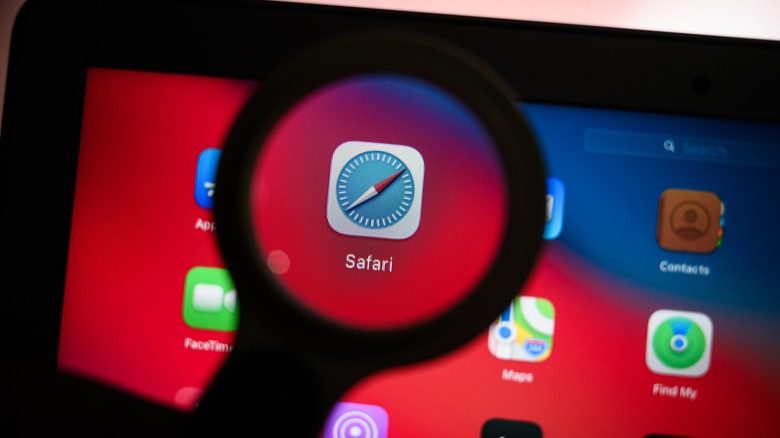 Did Apple stop using Safari?