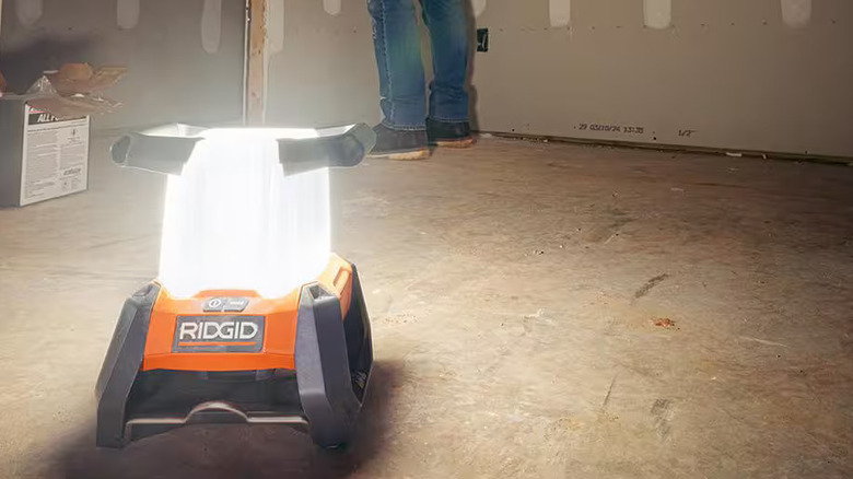 Ridgid area light on the floor