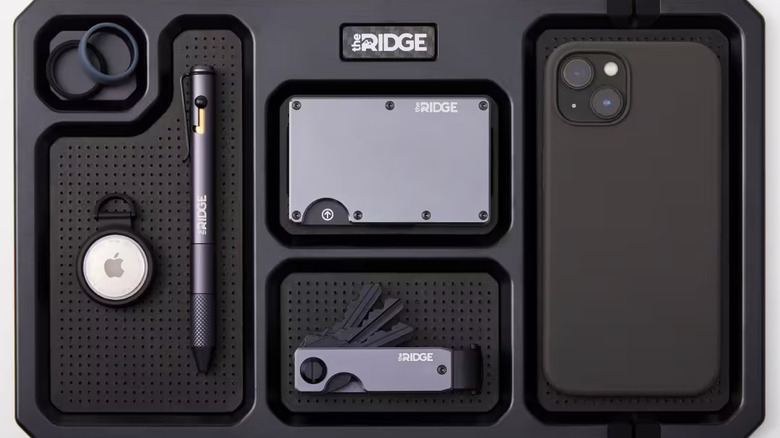 An entire collection of Ridge accessories