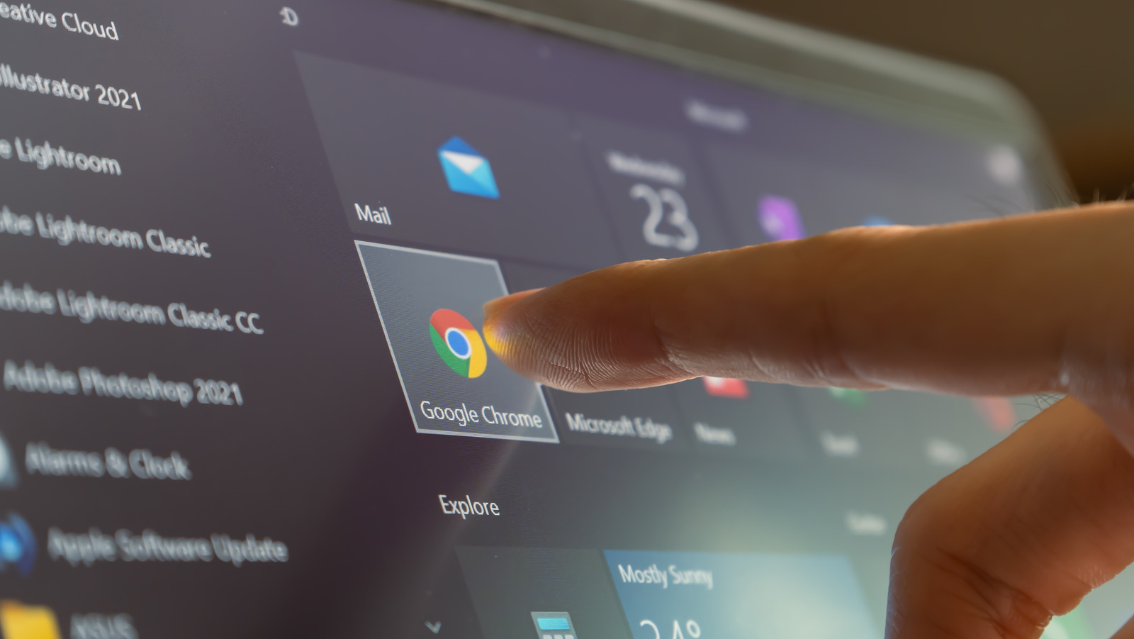 What is Google Chrome?  Features, 30 Shortcuts, & Installation
