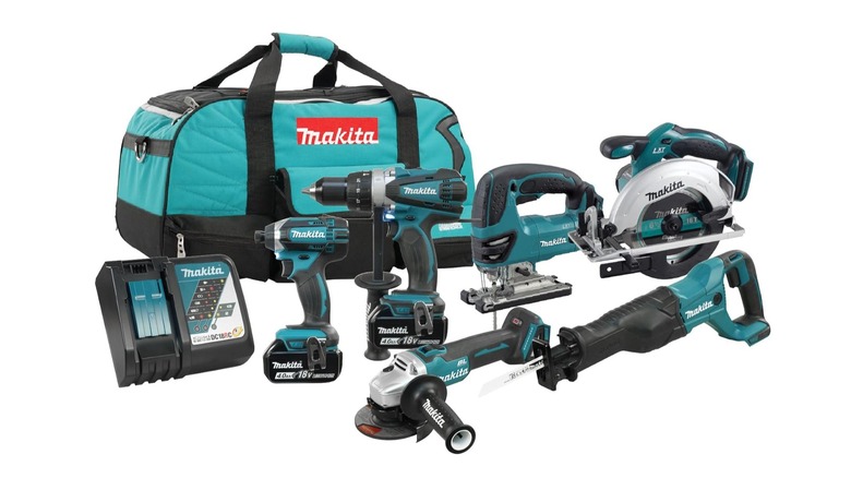 DLX6079M – 18V LXT 6-Tool Combo Kit on display