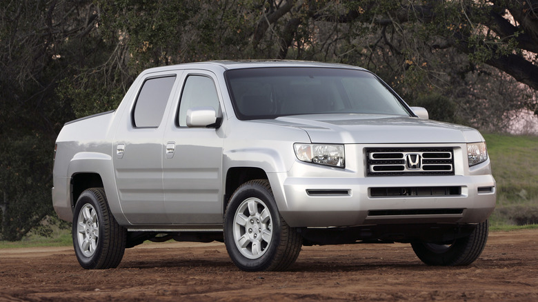 2006 Honda Ridgeline front 3/4