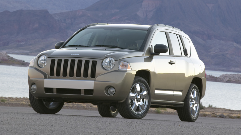 2007 Jeep Compass front 3/4