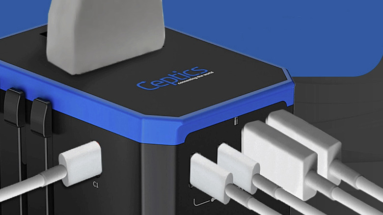 A Ceptics 70W charging six devices.