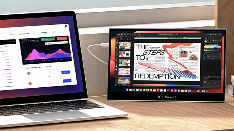 An INNOCN PU15-Pre portable monitor connected to a MacBook.