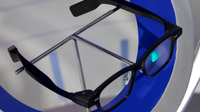 Alibaba Quark Glasses on display at WAIC 2025