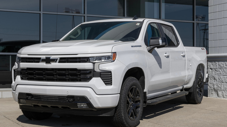 White diesel Chevrolet Silverado