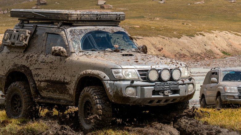 Nissan Patrol off road