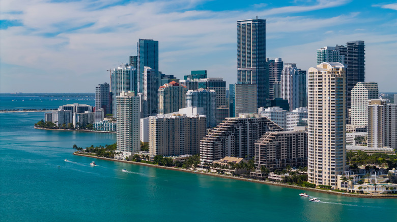 A far away shot of the coast of the city of Miami.