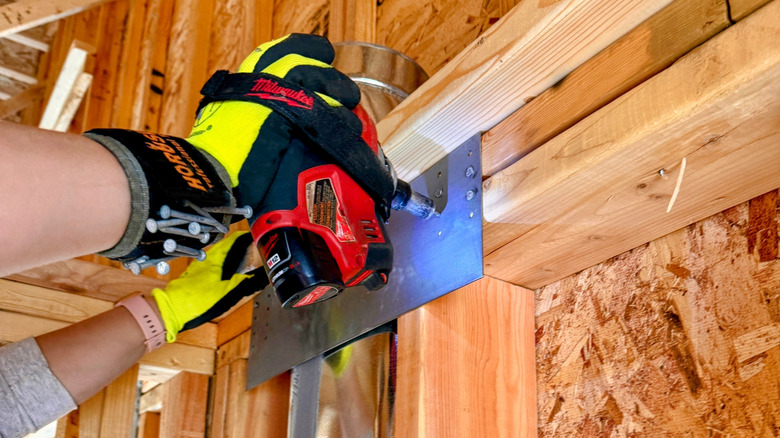 using a palm nailer to frame a structure