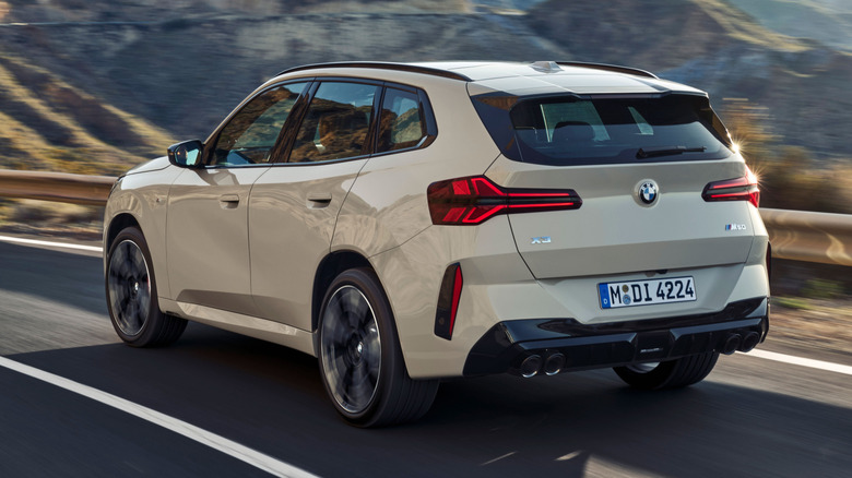 BMW X3 rear 3/4 view