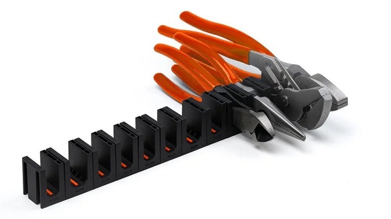 Toolbox widget pliers rack