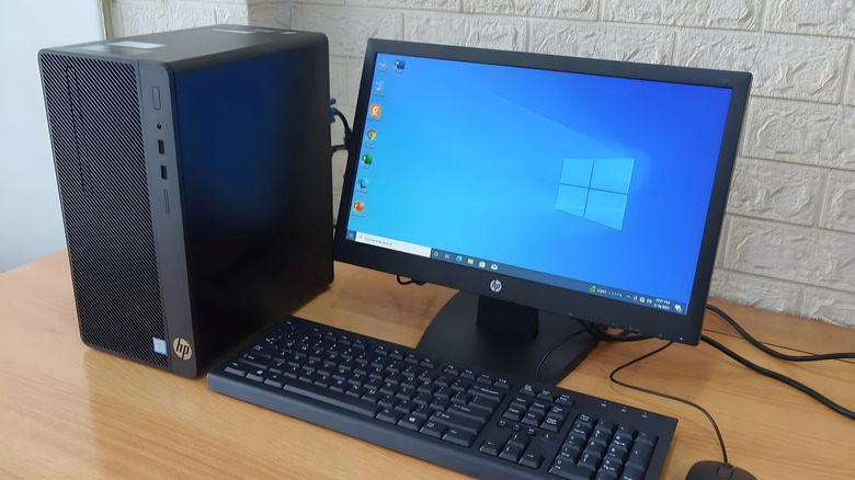 A desktop with a desktop PC