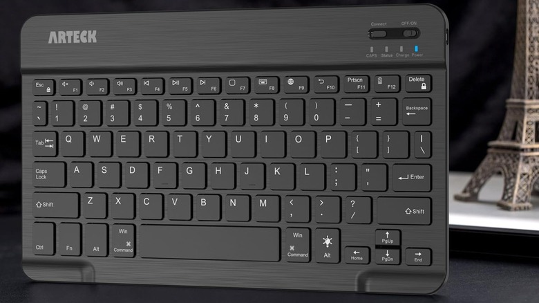 Arteck keyboard standing up