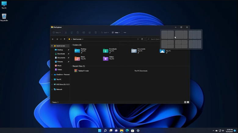 Snap Windows example on Windows 11