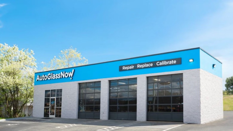 small Auto Glass Now storefront