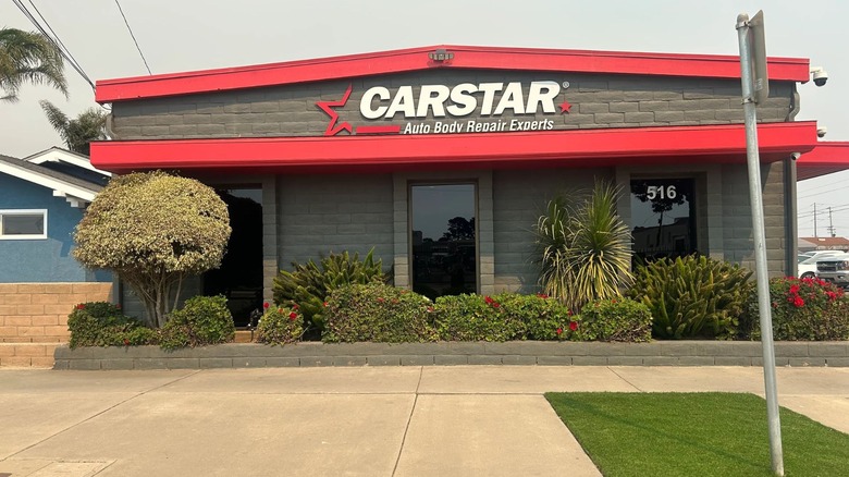 CARSTAR storefront in California