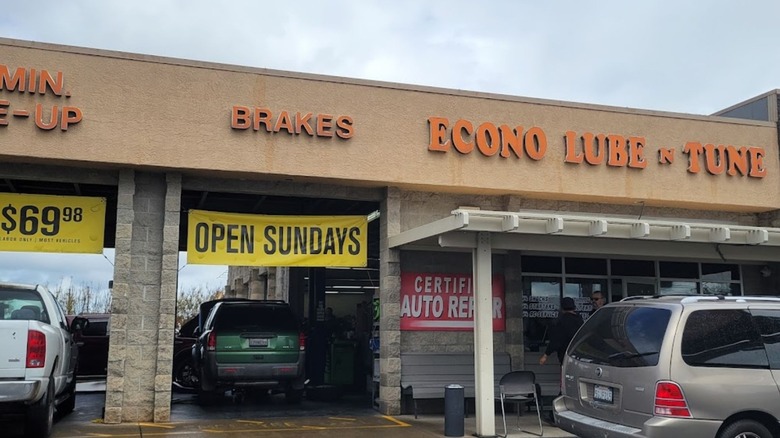 Econo Lube N' Tune storefront in California