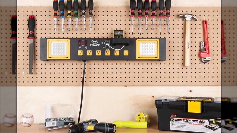 Performance Tool Commercial Grade Power Outlet