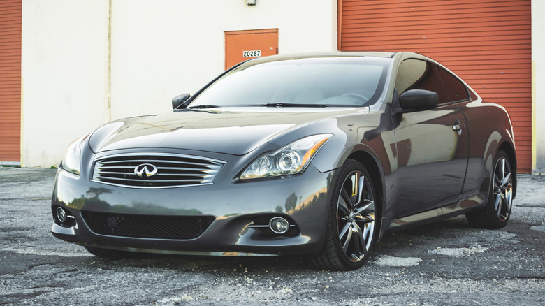 Infiniti G37 in gray
