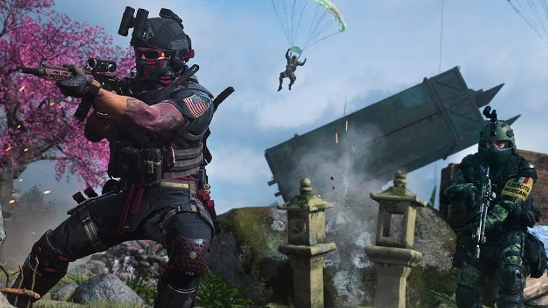 Soldiers shooting in Call of Duty Warzone