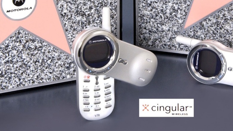 Motorola V70