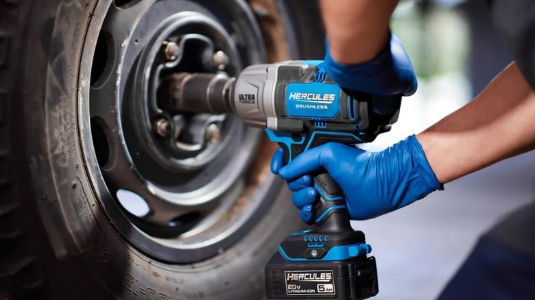 using Hercules impact wrench on a wheel