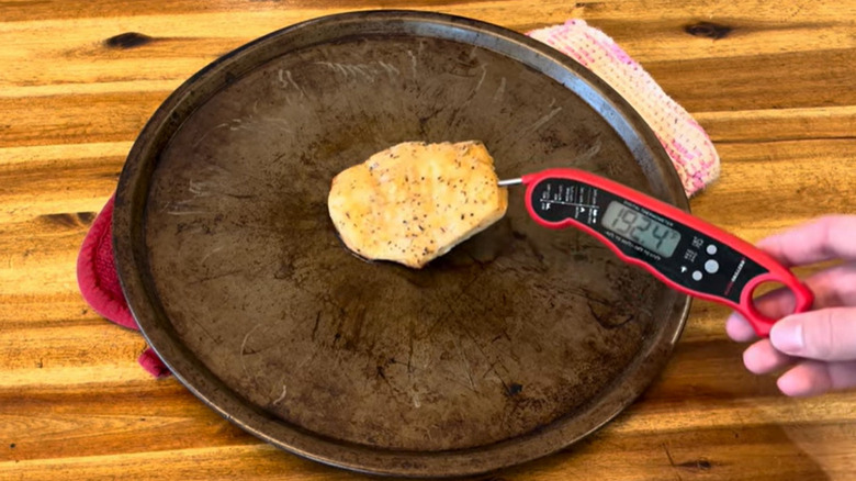Alpha Grillers Meat Thermometer taking a reading of 192.4 degrees Fahrenheit