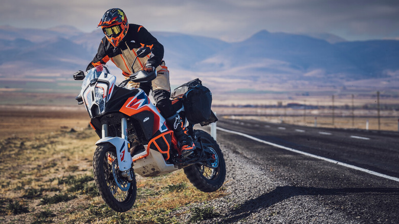 KTM 1290 Super Adventure R driving off highway