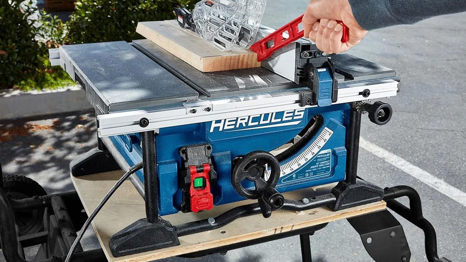 12 Dangerous Tools From Home Depot You Should Never Use Without Reading The Manu...